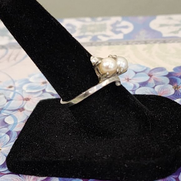 Vintage Double Pearl 10KT White Gold Ring - Picture 4 of 9